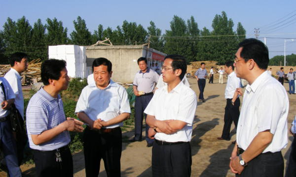 2016河南省省委副书记，组织部部长叶冬松（右二）到校视察